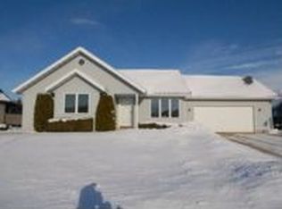 924 W Mohawk Trl, De Forest, WI 53532