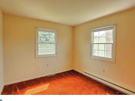 4th image of 643 Christopher Dr