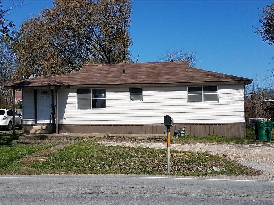 1st image of 202 College St