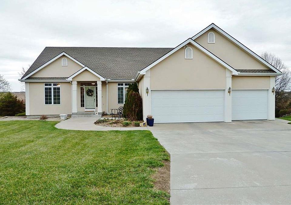 1st image of 4116 Berkshire Cir