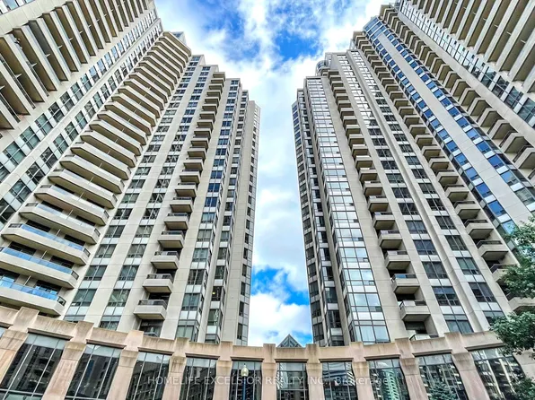 15 Northtown Way, Toronto, ON
