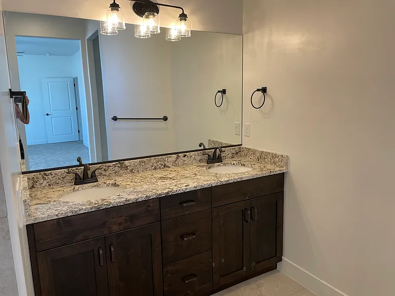 322 N 2480 W — Photo 6