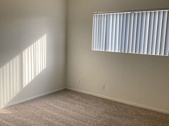 5th image of 1365 Ohio Ave #302