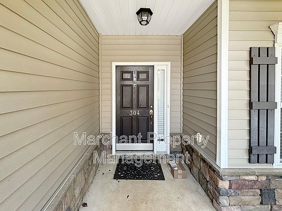 3rd image of 304 Horsepen Way