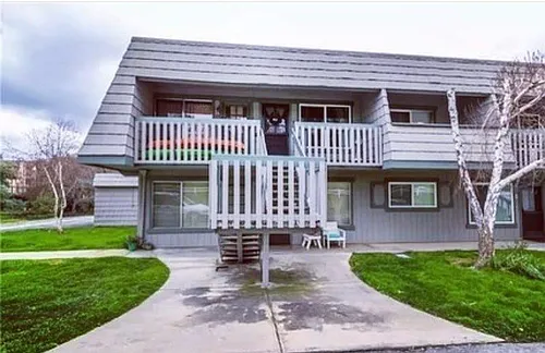 3330 Harbor Cir #F Photo 1