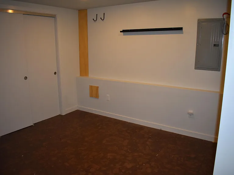 110 W Thompson St #A — Photo 8