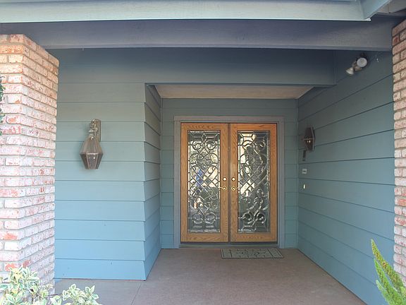 3rd image of 1011 Valencia Ave