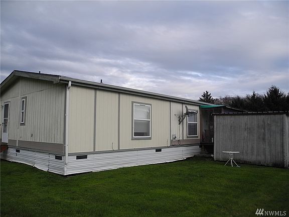 3rd image of 850 Crescent St Trailer 49