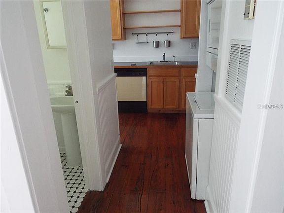 4th image of 325 Ohio Pl APT 5