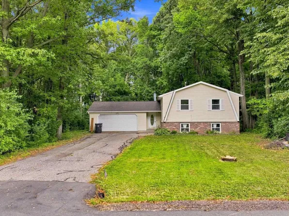 1007 W KALSCHED STREET, Marshfield, WI 54449