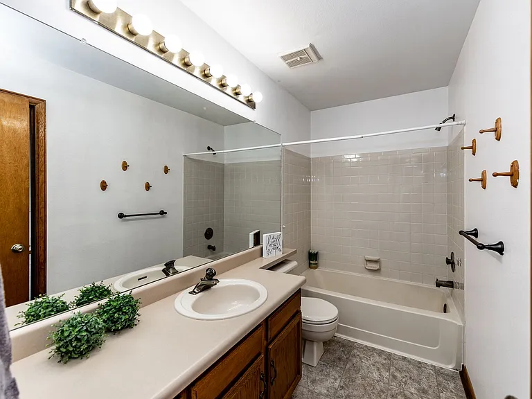 6930 Native Cir — Photo 38