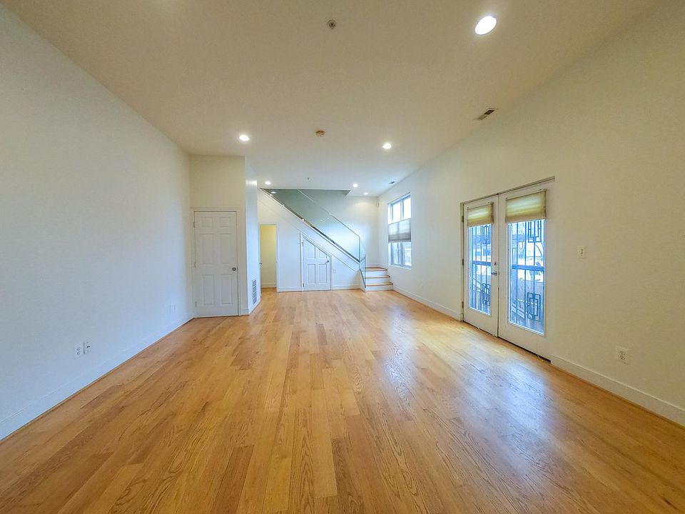 Newly repainted (neutral white/gray)