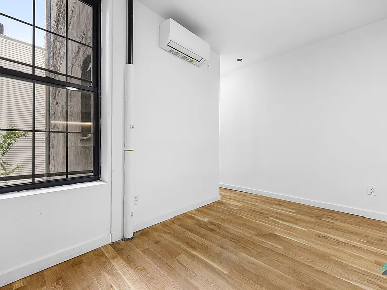 441 Wilson Ave #B3 — Photo 5