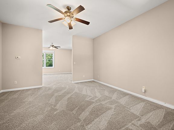 5th image of 3705 Green Tree Ln