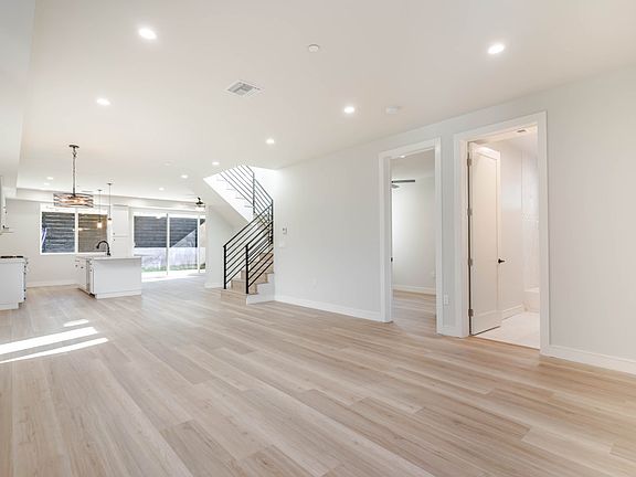 5th image of 10754 Nassau Ave