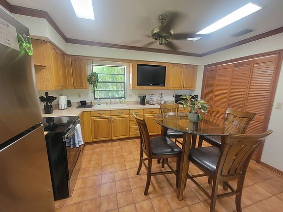 4th image of 206 Courtland Cir #A1