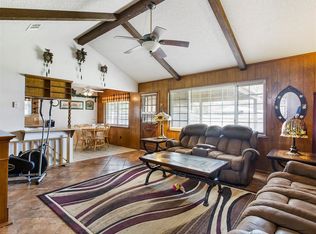 104 Belmont Ave, Hitchcock, TX 77563