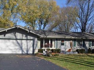18270 W Beres Rd, New Berlin, WI 53146