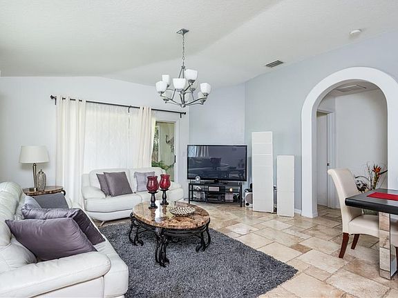 3rd image of 31432 Triborough Dr