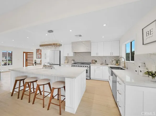 10071 Cliff Dr, Huntington Beach, CA 92646