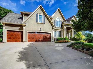 9406 W 146th Pl, Overland Park, KS 66221
