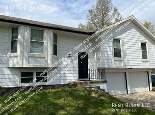 936 Fair Oaks Ct, Liberty, MO 64068