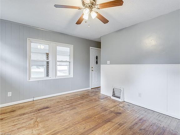 4th image of 1329 Onondago Ave