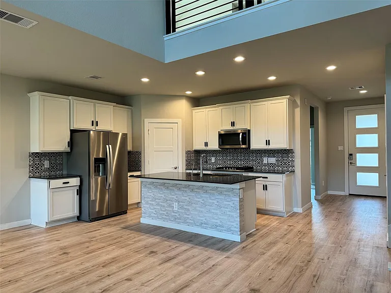 10213 Prairie Creek Ln — Photo 7