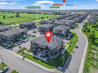 55 Overberg Way #H, Ottawa, ON K2S2Y4