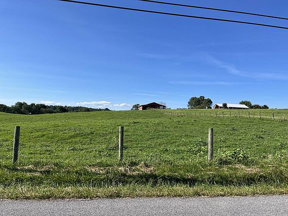 3rd image of Huckleberry Rd