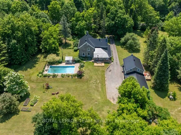 10095 Shaw Rd, North Dundas, ON K0E 1S0