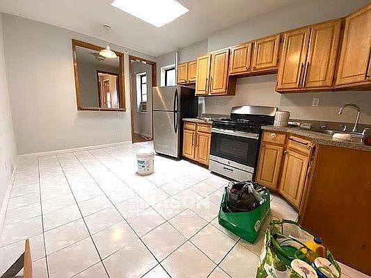 1st image of 790 9th Ave APT 5