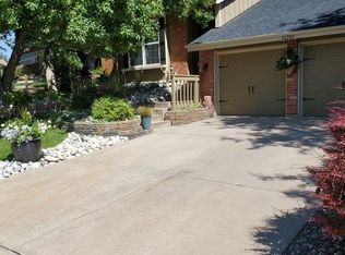 11213 San Juan Range Rd, Littleton, CO 80127