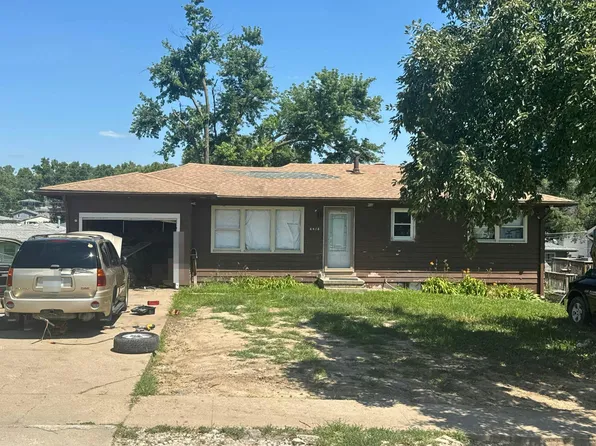 6618 Hartman Ave, Omaha, NE 68104