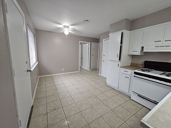 3rd image of 261 NW 80th St