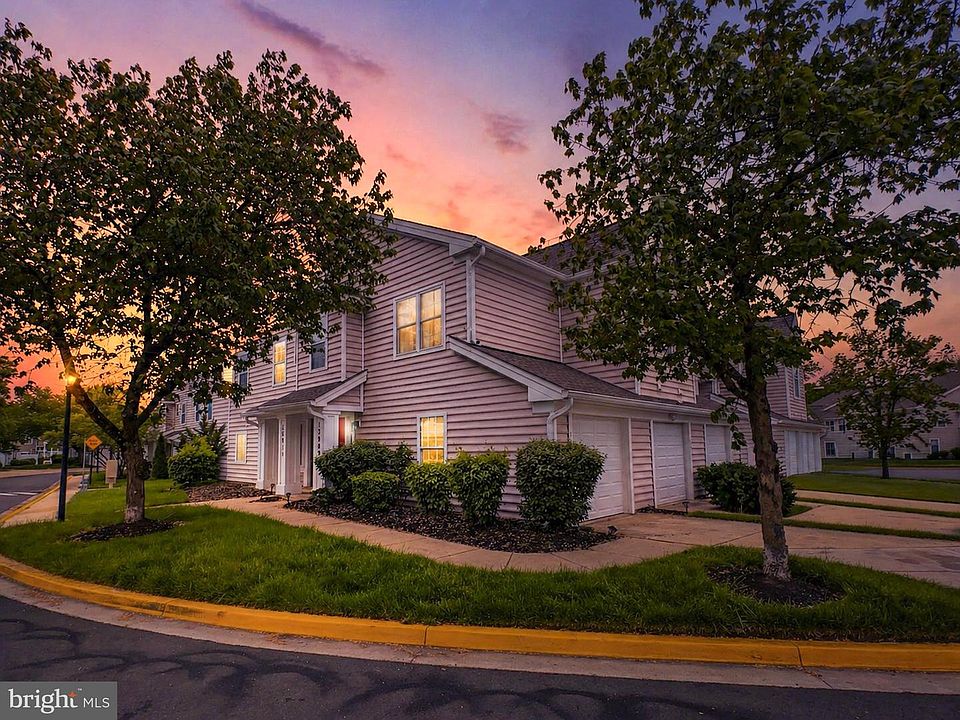 1st image of 13909 King George Way #355