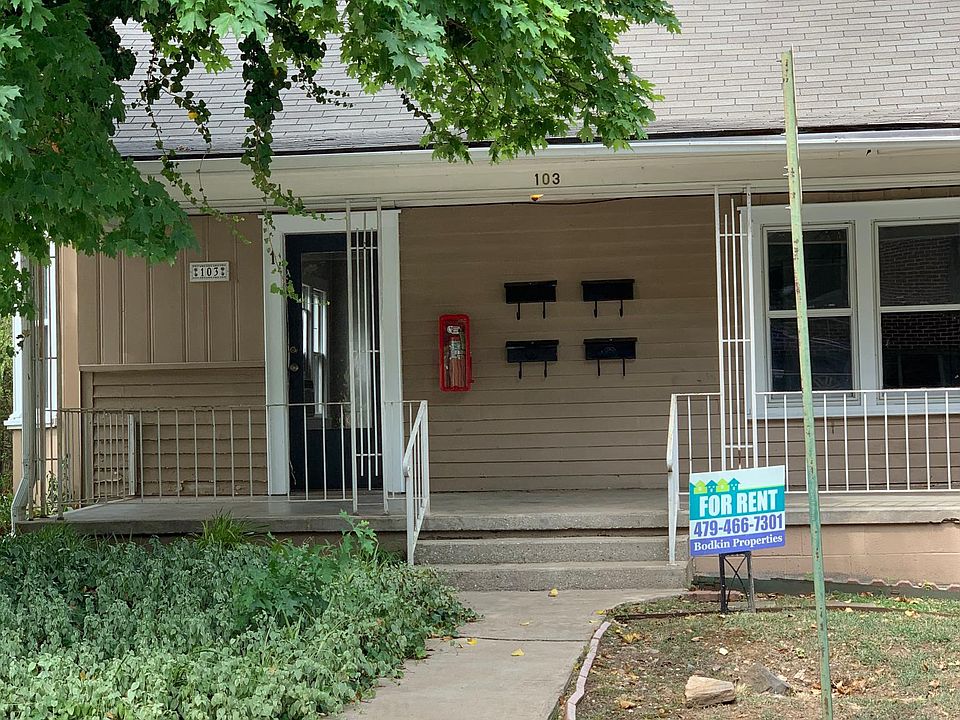 1st image of 103 N School Ave