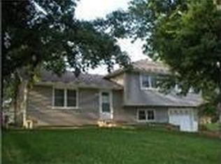803 S 9th St, Louisburg, KS 66053