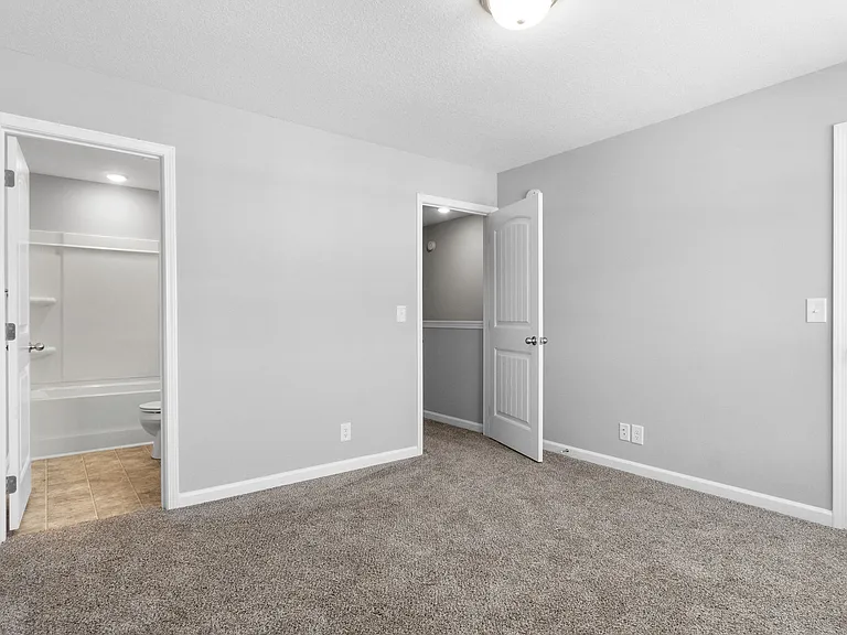 Woodland Valley Ln — Photo 16