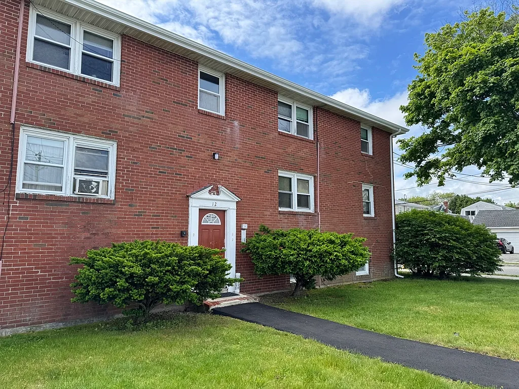 2 bed, 1.0 bath, 500 sqft, $2,600 — Photo 2