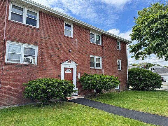 2nd image of 12 Essex St APT 5