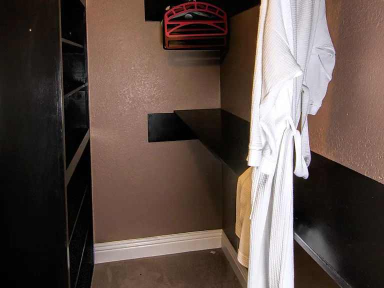 356 S Mohler Dr — Photo 14