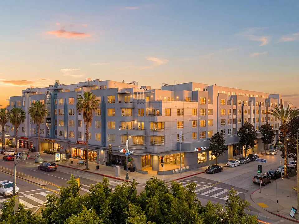 5550 Wilshire at Miracle Mile