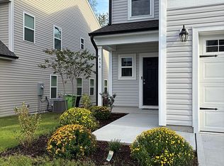 656 Bent Willow Dr, Clayton, NC 27527