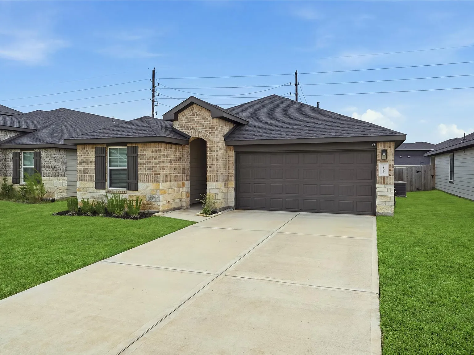 3 bed, 2.0 bath, $2,150 — Photo 2