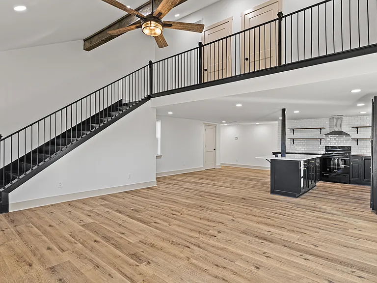 3528 County Road 4460 — Photo 31