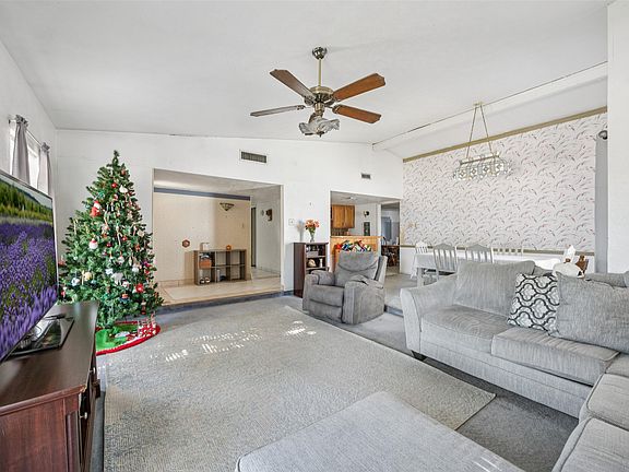 5th image of 3113 Ridgemoor Dr