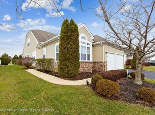 4 Halsted Dr, Manchester, NJ 08759