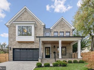 7004 Clarendon Rd, Bethesda, MD 20814