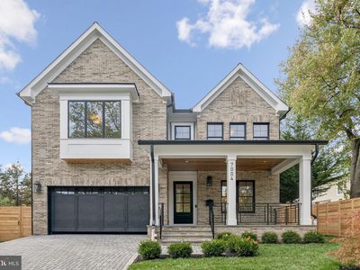 7004 Clarendon Rd, Bethesda, MD, 20814
